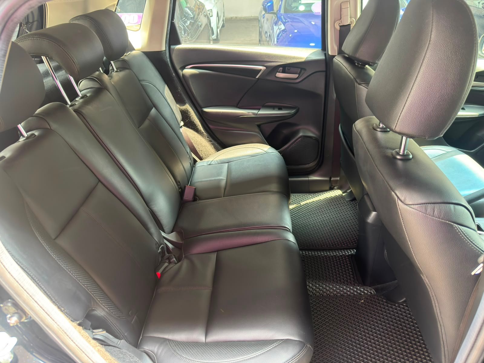 Honda Jazz 1.3 photo 8